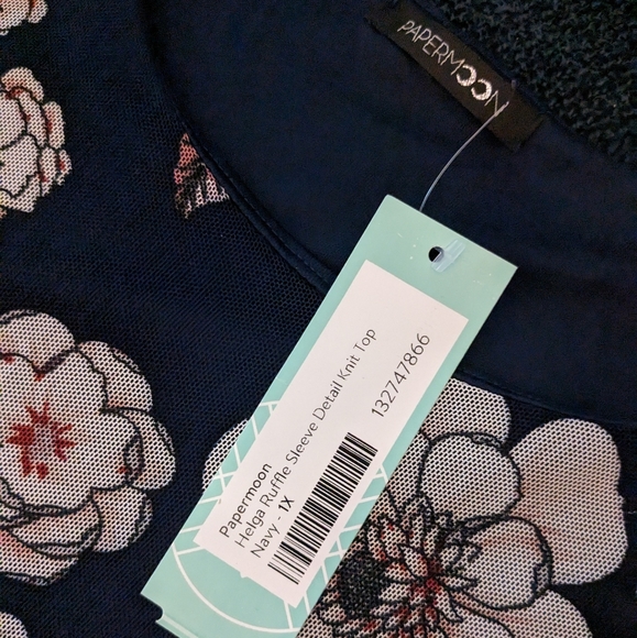 Helga Ruffle Sleeve Top - Picture 3 of 3